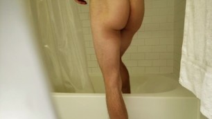 Spying on my Roommate in the Shower - Hidden Cam