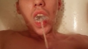 Russian Guy Pisses in his Mouth
