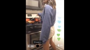 Girl Flashes BIG Tits on Periscope
