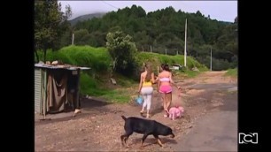 CFNM scene from spanish TV show