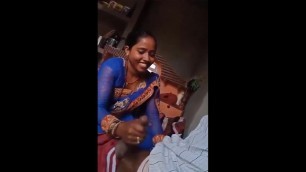 Desi Bhabhi Giving Handjob To her Lover