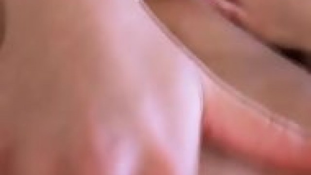Teen Ariella Pussy Spread And Fingering