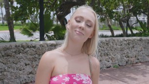 Braylin Bailey is getting picked up outdoors - Porn Movies - 3Movs
