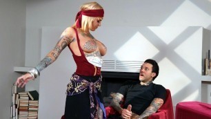 Fortune teller Bonnie Rotten is going to fuck Small Hands - Porn Movies - 3Movs